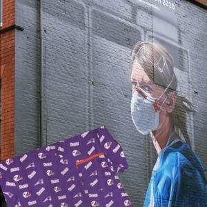 ❤N.E. Pat's Scrub top💙